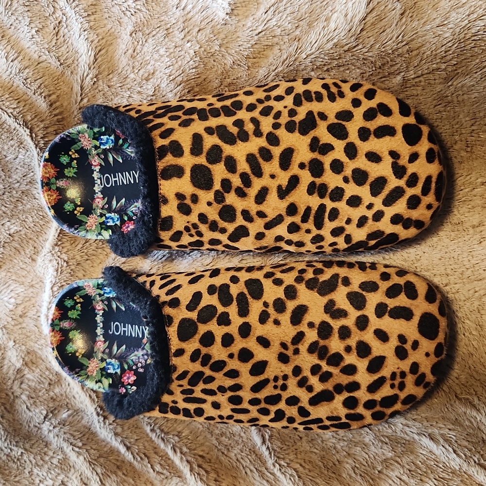 Johnny Was Black and Tan Leopard Mules. Has The Bag With It.